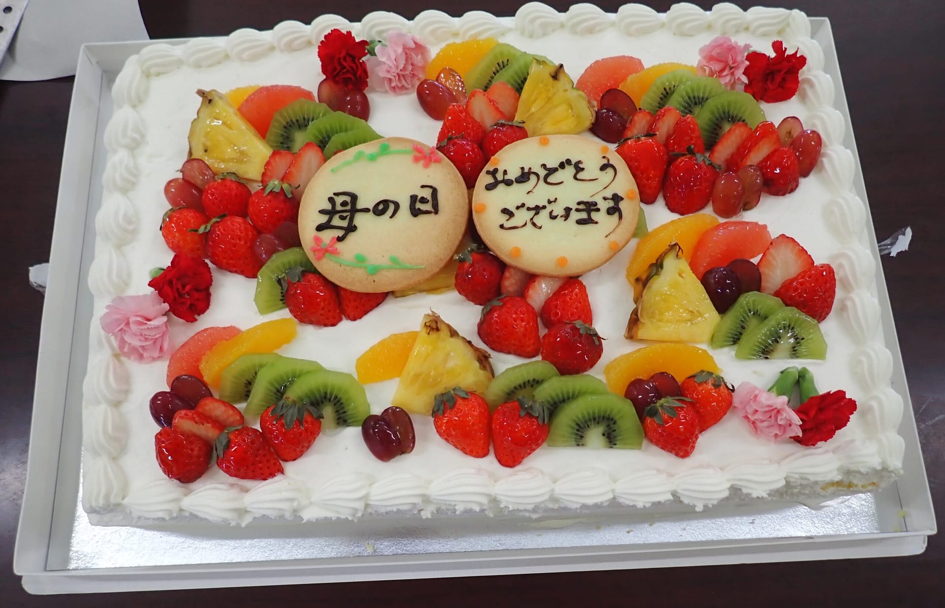 司教様訪問と母の日のお祝い
